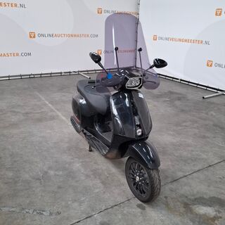 Bromfiets, Vespa, Snorscooter, 2022
