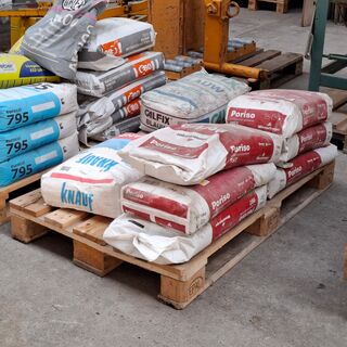 Assortiment pleister, mortel, lijm, O.a. Knauf, Eurocol