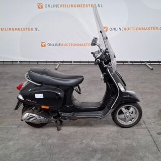Bromfiets, Vespa, LX 4T, 2011