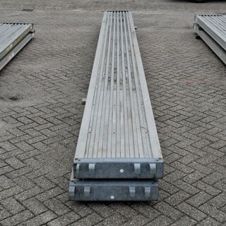 2x Loopbrug Layher