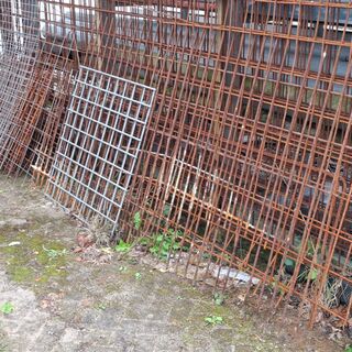 Partij divers betonbewapeningsmaterieel