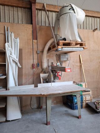 Afkortzaag, Verboom, Omga radial arm saw, met stofafzuiging