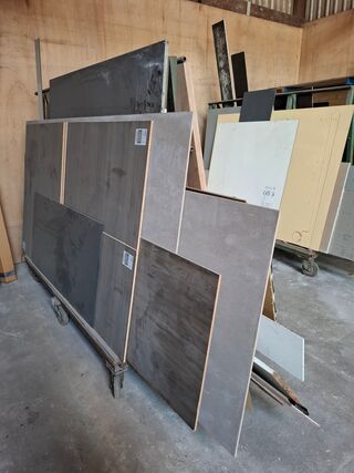 Platenwagen met inhoud