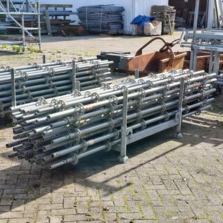 Ca. 46x Staanders met pen, Layher, Allround | 300cm (ring 50), in tran