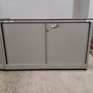 2x Jaloeziekast, Ahrend