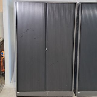 2x Jaloeziekast, O.a. Ahrend