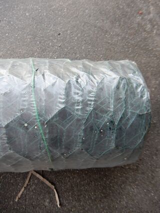 Ca. 10mtr Kippengaas geplastificeerd zeskant, Greenway, groen