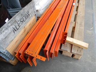 Ca. 10x Restanten liggers palletstelling, oranje