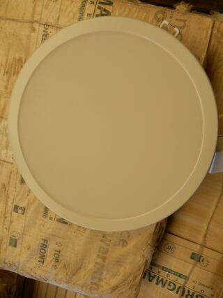 Kist met 8 inbouw lampen, Philips, wit