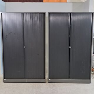 2x Jaloeziekast, O.a. Ahrend