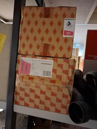 Partij installatiemateriaal in 2mtr stelling vnl AWB
