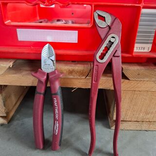 15x Kniptang met 6x waterpomptang o.a. Kraftwerk