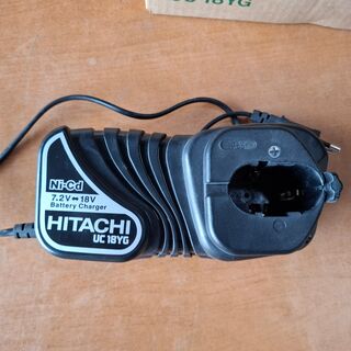 2x Acculader Hitachi, diverse modellen