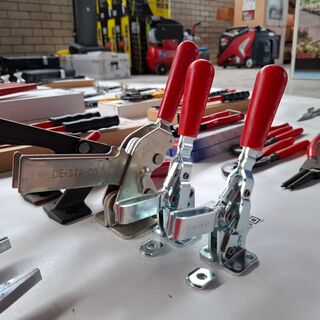 5x Diverse verticale snelspanner