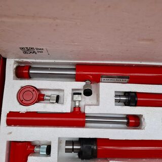 Hydraulische uitdeukset