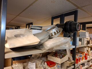 Partij installatiemateriaal in 2mtr stelling