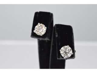 Witgouden diamanten oorbellen van 1.20 carat