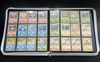 Ca. 131x Authentieke vintage Pokémon-kaarten