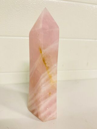 Rozenkwarts obelisk