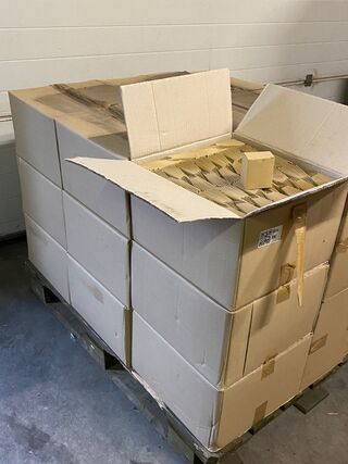 Ca. 9600x Autolockdoosjes ideaal voor kleine spullen, bruin