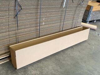 Ca. 225x Stuks lange verzenddozen, dubbelgolf, bruin