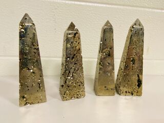 4x Pyriet obelisken (4-zijdig)
