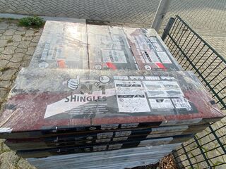 Ca. 15x Pak dakshingles, IKO, rood, 3m2 per pak