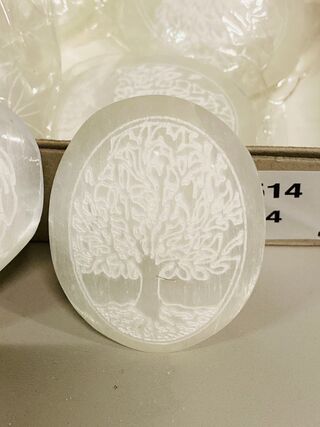 Ca. 16x Seleniet gegraveerd, wit