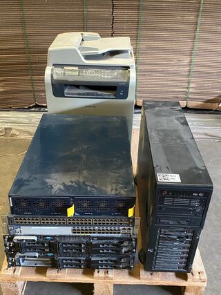 Diverse Netwerkswitches en rackservers