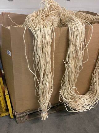 Pallet box vol gesneden sisal touw