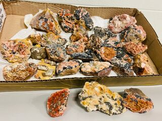 Ca. 28x Cerusiet / bariet clusters