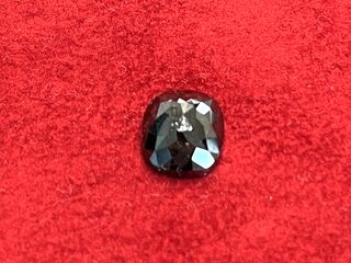 Diamant – 5.84 carat echte natuurlijke zwarte diamant in kussen vorm (