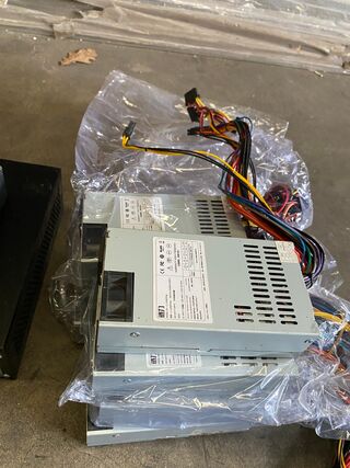 Partij Diverse computer hardware en voedingen