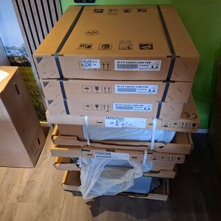 3x Airco binnenunit met plafondpaneel Daikin, FFQ25C2VEB/BYFQ60C2W1W