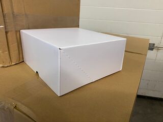 Ca. 350x Duplex dozen of gebaksdozen, wit