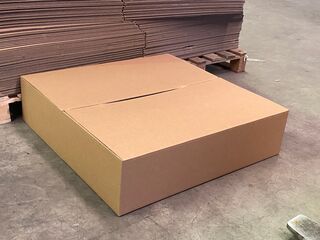 Ca. 350x Grote verzenddozen, bruin, 80x80x20cm
