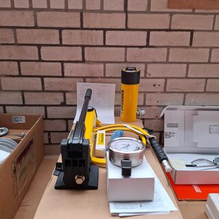 Hydraulische handpomp met cilinder Enerpac , SCR256H | 25 ton