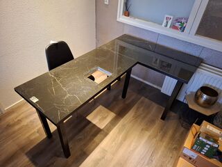 Behandeltafel voor o.a. manicure