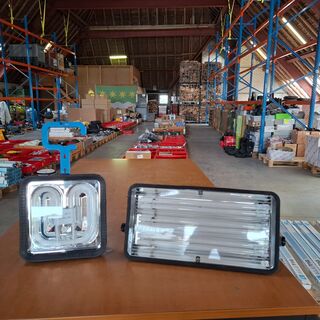 5x Diverse werklamp 4x Primae Lux
