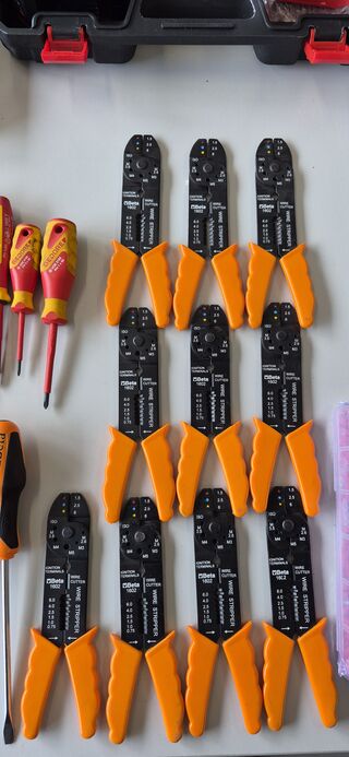 Ca. 50x Krimptangen, Accuboormachine, Elektr. Ratel, schroevendraaiers