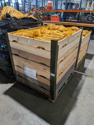 Pallet met aanmaakhout