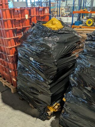 Pallet met aanmaakhout
