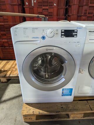 2x Wasmachine Indesit, Miele
