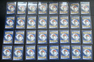 Ca. 250x Speciale reverse holo Pokémon-kaarten