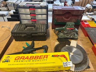Partij gereedschap, gereedschapskoffers, bevestigingsmaterialen W.o. B