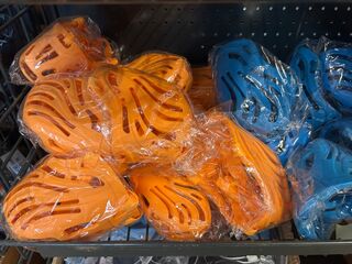 3x Inhoud stellingvak w.o. accessoires voor honden W.o. Sharon