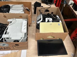 40x ICT artikelen en elektronica w.o. Vector camera