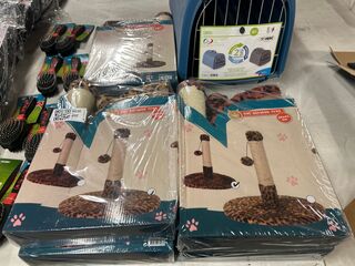21x Dierenaccessoires w.o. kattenkrabpaal W.o. Linus