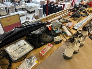 Partij gereedschappen, installatiematerialen en elektra