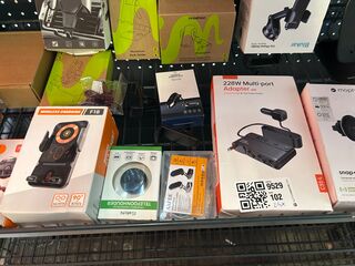 Ca. 24x Telefoon- en auto-accessoires, W.o. Dinto, Blukar, Mophie